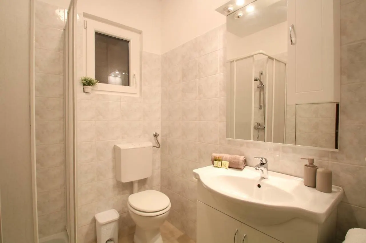 Apartments Supra Mare Rabac 0*,  Croatia